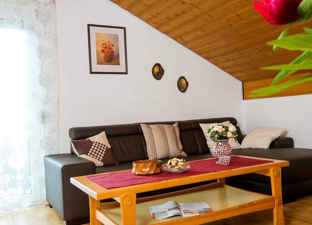 Ferienhaus Endl Фрайунг Стая снимка